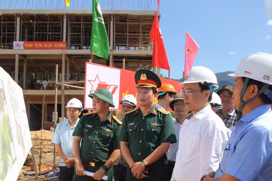Kiểm tra tiến độ xây trường liên cấp biên giới quy mô lớn nhất tại Đà Nẵng