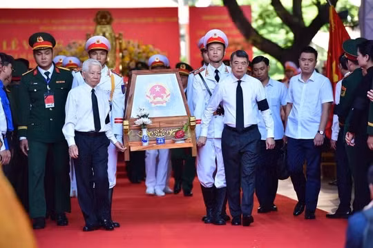 Sau cuộc trở về là một lời hứa