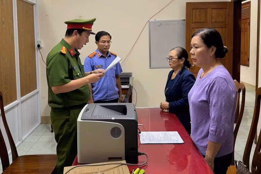 Gia Lai: Khởi tố thêm 6 bị can vụ nữ hiệu trưởng lập khống hồ sơ rút gần 500 triệu đồng