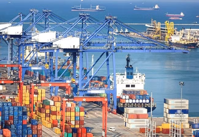 Cắt giảm chi phí logistics, nâng cao năng lực cạnh tranh trong bối cảnh hội nhập kinh tế quốc tế là một bài toán đặt ra cho các doanh nghiệp và cơ quan quản lý nhà nước. Ảnh minh họa
