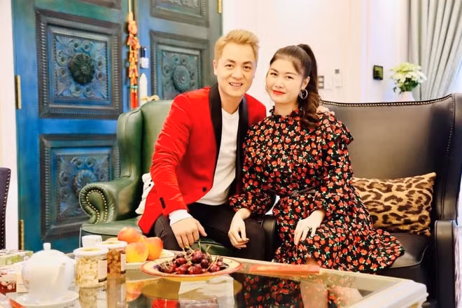 Vợ chồng Đăng Khoa - Thủy Anh