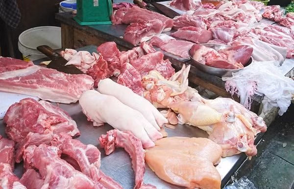 Các Cục Quản lý thị trường sẽ tăng cường kiểm tra, xử lý vi phạm về đầu cơ, găm hàng, định giá bất hợp lý đối với mặt hàng thịt lợn (ảnh minh họa)