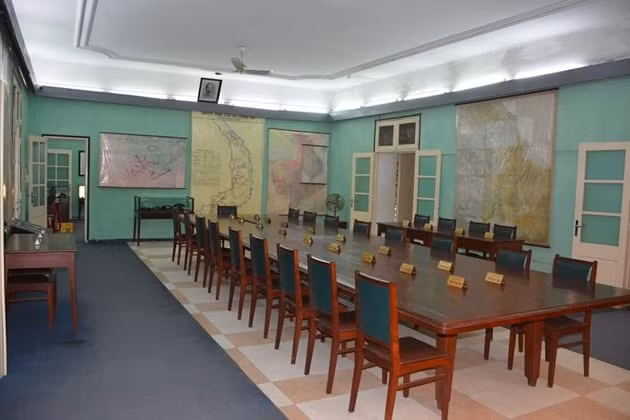 Không gian bên trong Di tích cách mạng Nhà và Hầm D67. Ảnh: qdnd.vn