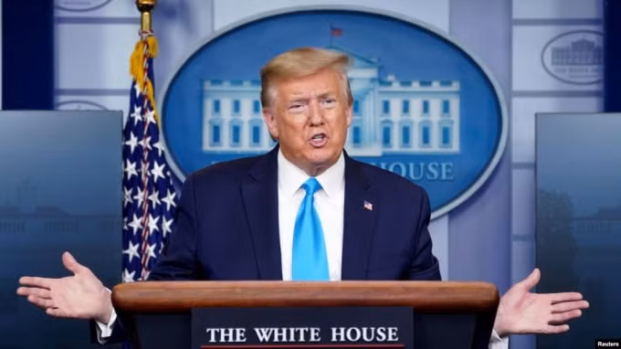 Tổng thống Trump tuyên bố Mỹ sẽ ngừng tài trợ cho Tổ chức y tế thế giới (WHO) ngày 14/4. Ảnh: Reteurs