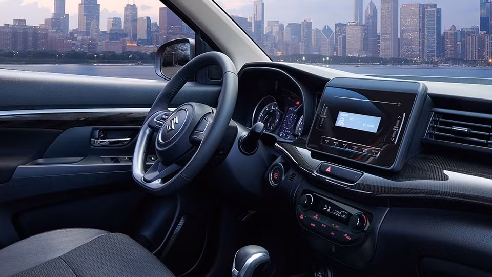 Phần tablo có phần hiện đại trên Suzuki XL7 2020.