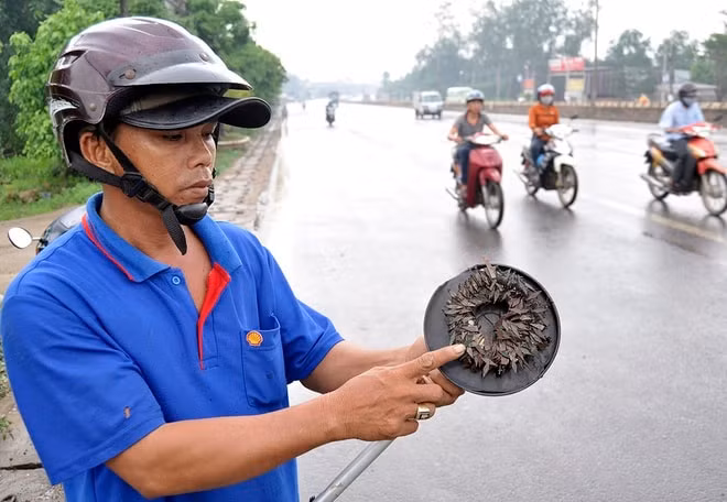 "Đinh tặc” lộng hành trên Quốc lộ 1 uy hiếp nghiêm trọng an toàn giao thông đối với người và phương tiện lưu thông khiến dư luận rất bức xúc (Ảnh minh họa)
