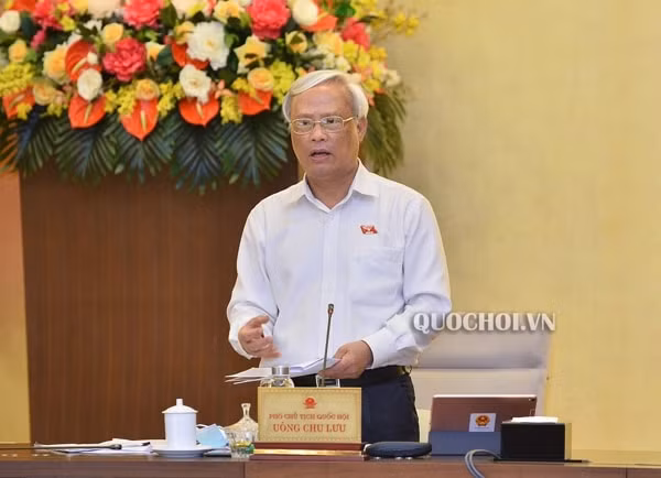 Phó Chủ tịch Quốc hội Uông Chu Lưu phát biểu kết luận nội dung thảo luận về Luật Cư trú (sửa đổi). Ảnh: quochoi.vn