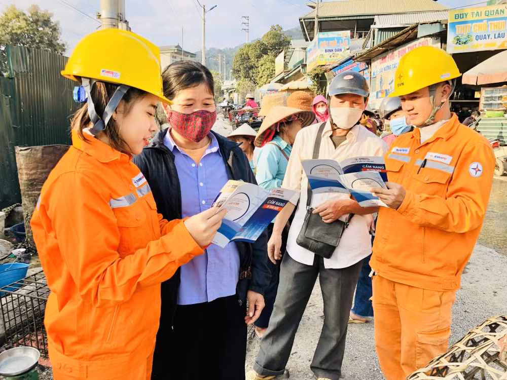 evnnpc van hanh on dinh luoi dien trong dip tet nguyen dan nam 2023 hinh 4