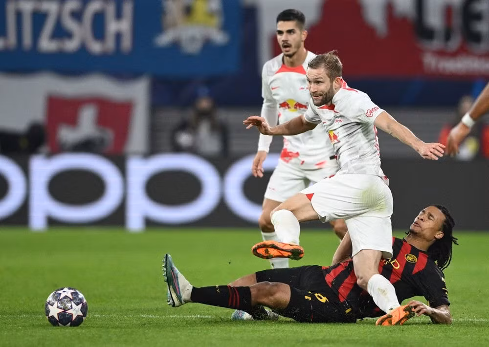 haaland choi mo nhat man city hoa hu via tren san leipzig hinh 1