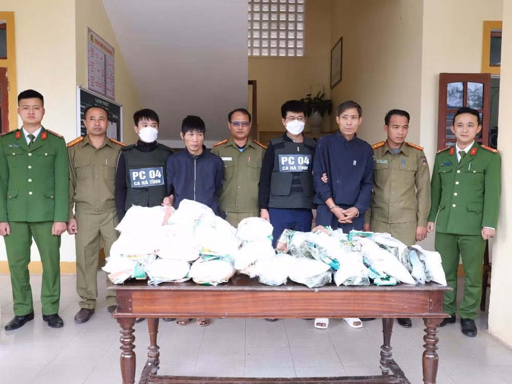 bat vu van chuyen ma tuy voi so luong khung tai ha tinh hinh 1