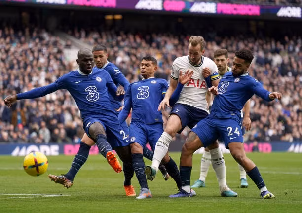 kane lap chien tich khung sanh ngang chu nhan fifa the best hinh 1