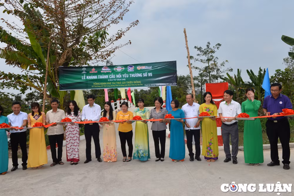 nhua tien phong khanh thanh 3 cau noi yeu thuong tai vinh long va can tho hinh 3