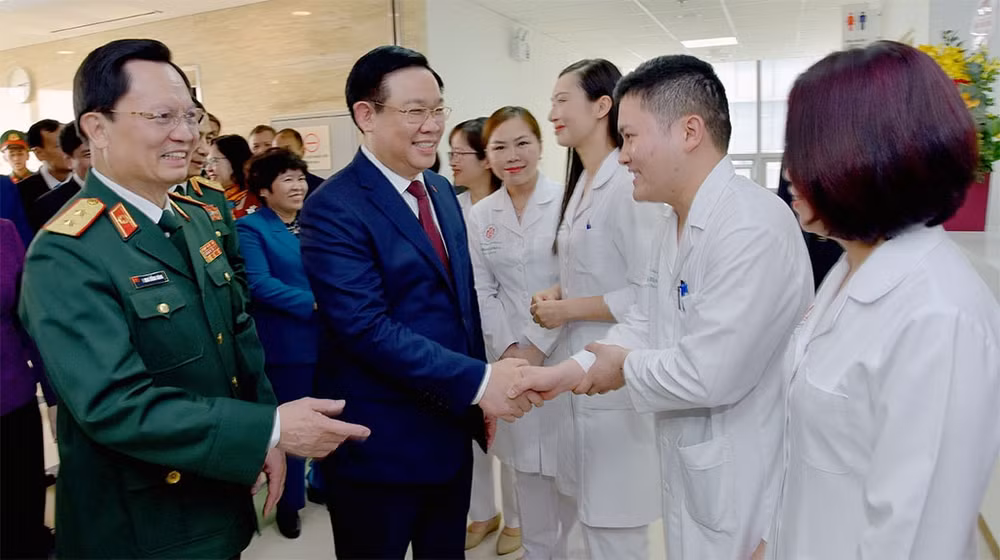 benh vien trung uong quan doi 108 dong gop tich cuc vao su nghiep cham soc bao ve suc khoe toan dan hinh 1