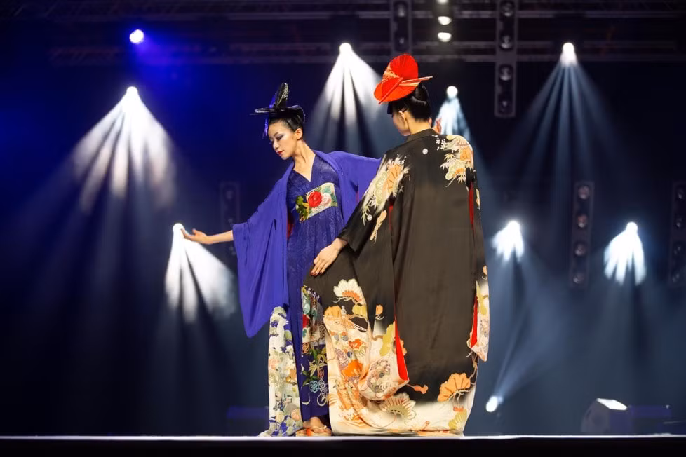 kobayashieiko nguoi ke cau chuyen thoi dai qua trang phuc kimono hinh 3