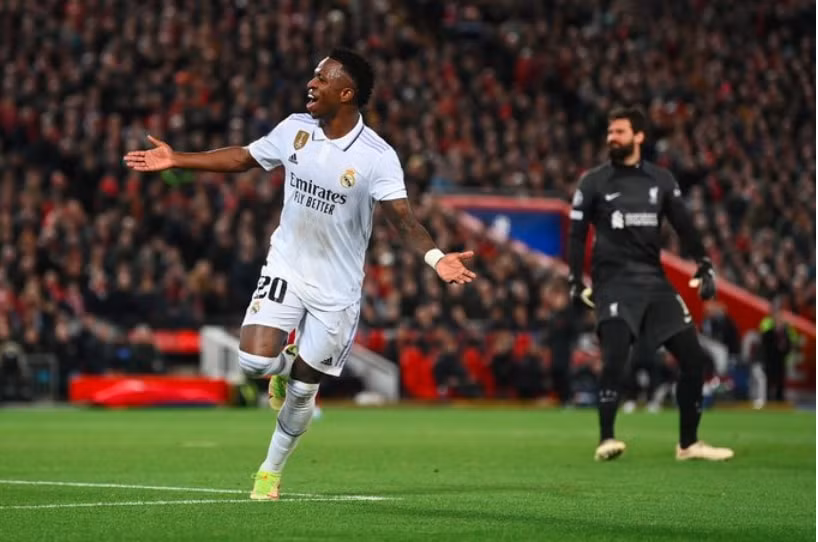 nguoc dong kinh dien real madrid thang liverpool 5 2 ngay tai anfield hinh 2