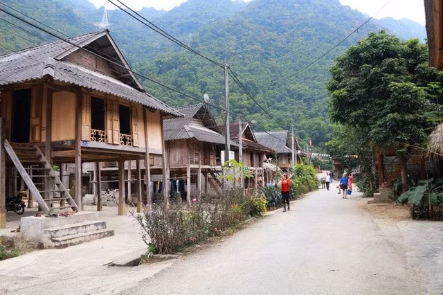 tan lac hoa binh phat trien du lich cac xa vung cao hinh 2
