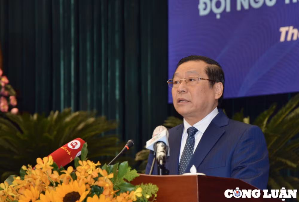 tphcm nghien cuu chinh sach moi thu hut trong dung doi ngu tri thuc hinh 1