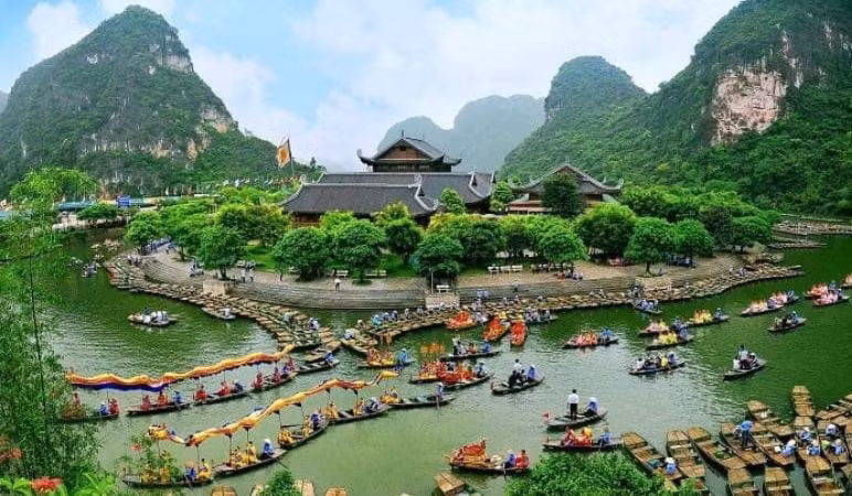 ninh binh phat trien du lich vung dong bang song hong hinh 1