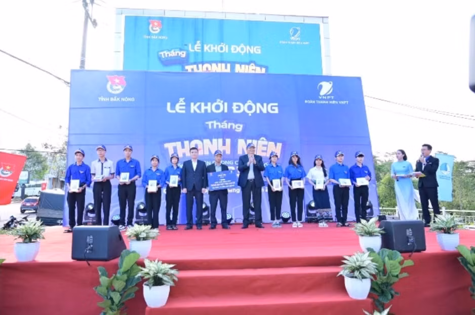 doan thanh nien vnpt phoi hop voi tinh doan dak nong to chuc le khoi dong thang thanh nien nam 2023 hinh 3