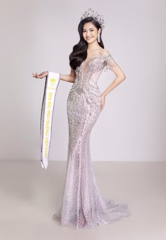 hoang thuy ky vong hoa hau thanh ha mang vuong mien miss eco international 2023 ve viet nam hinh 4