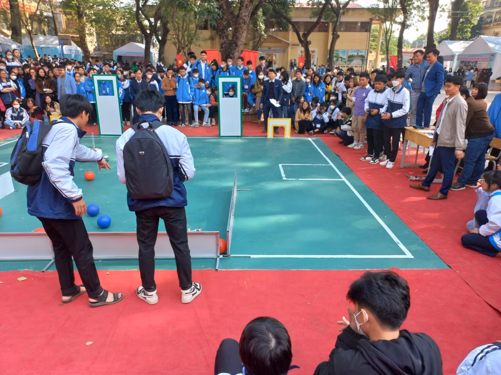 nhung khoi sac trong doi moi cong tac giao duc dao tao cua ngoi truong pho thong co be day lich su hinh 6