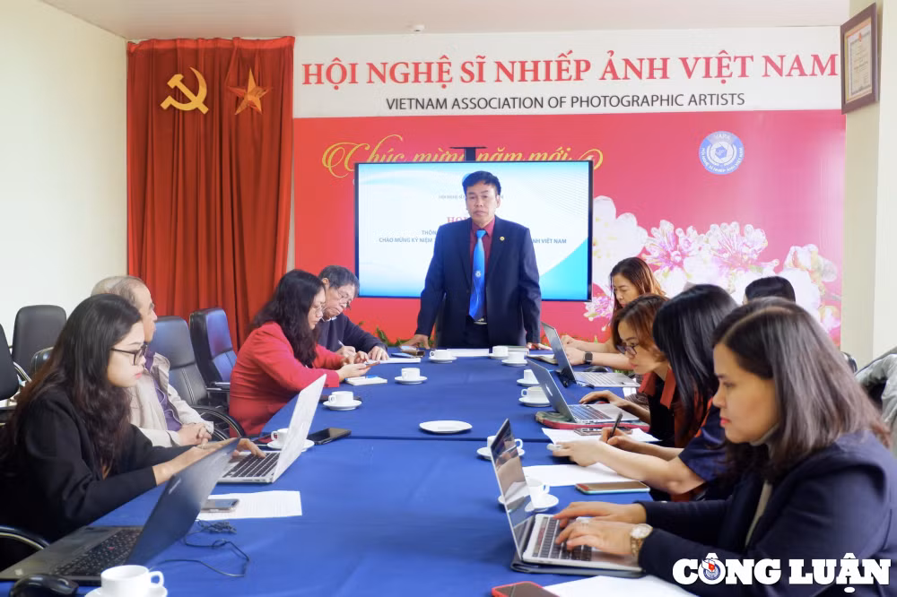 trien lam 70 nam nhiep anh cach mang viet nam dien ra vao giua thang 3 hinh 3