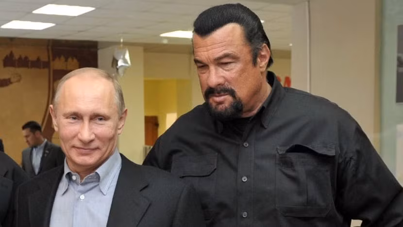 ong putin trao giai thuong cap nha nuoc cho dien vien my steven seagal hinh 1