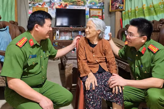 Lào Cai: Tìm thấy cụ bà 94 tuổi đi lạc gần 2 ngày