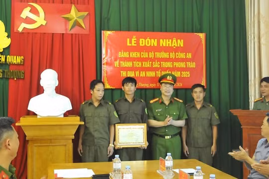 Tuyên Quang: Tổ bảo vệ ANTT thôn Sảng Lủng được Bộ trưởng Bộ Công an tặng Bằng khen