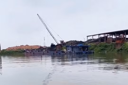 Bắc Ninh: Xử lý 6 trường hợp vi phạm hoạt động bến thủy nội địa không phép trên sông Cầu