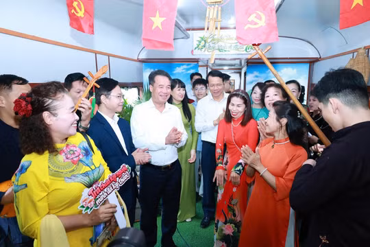 Khai trương chuyến tàu di sản Hà Nội - Thái Nguyên, quảng bá văn hóa trà Việt