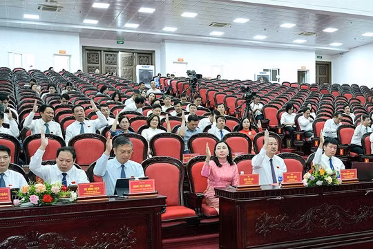 Ninh Bình: Thông qua 28 Nghị quyết quan trọng tại Kỳ họp thường lệ giữa năm