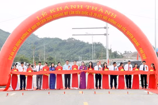 Tuyên Quang khánh thành tuyến đường hơn 480 tỷ đồng và khởi công cầu kính bắc qua hẻm vực sâu 120m dịp Quốc khánh