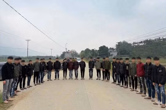 Tuyên Quang: Khởi tố 12 bị can trong vụ 26 thanh niên tụ tập hỗn chiến
