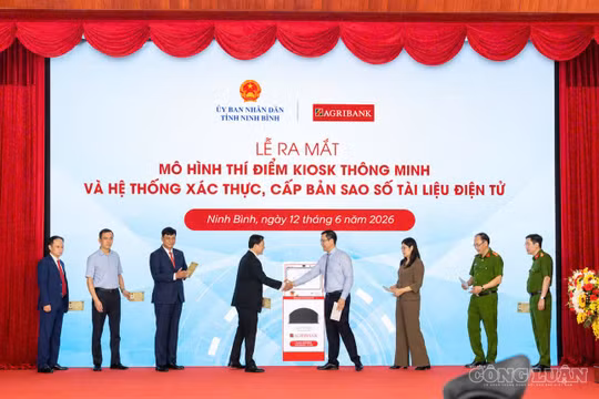 Ninh Bình: Ra mắt mô hình thí điểm Trạm dịch vụ công số trong giải quyết thủ tục hành chính