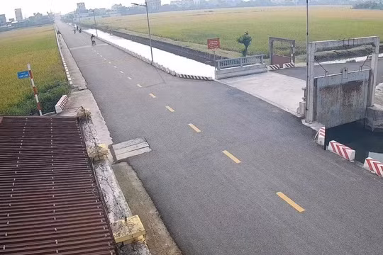 Người đàn ông 67 tuổi tử vong khi cứu hai cháu bé ngã xuống kênh ở Ninh Bình