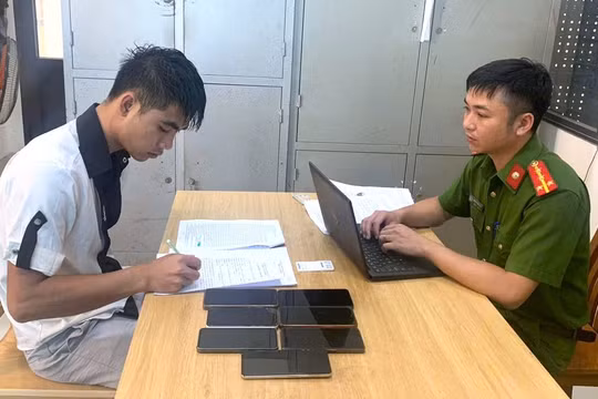 Ninh Bình: Bắt giữ thanh niên trộm 6 điện thoại của công nhân trong Khu công nghiệp Kim Bảng I