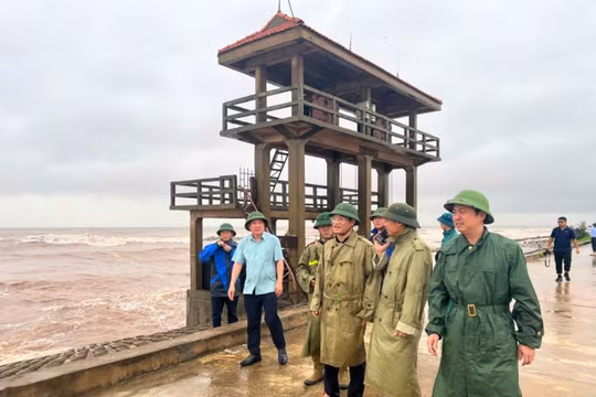 Ninh Bình chủ động triển khai các biện pháp ứng phó với mưa lớn, lốc, sét, mưa đá, ngập lụt và sạt lở đất