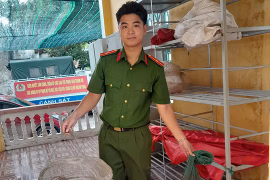 Phát hiện, xử phạt người đàn ông nuôi nhốt trái phép 7 cá thể chim hoang dã