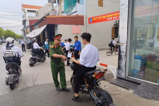 Ninh Bình tăng cường bảo đảm an toàn giao thông dịp Quốc khánh và tháng cao điểm học sinh đến trường