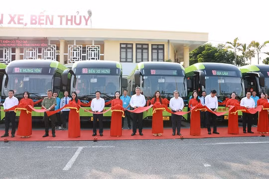 Khai trương tuyến xe buýt điện trợ giá Hưng Yên - Hà Nội
