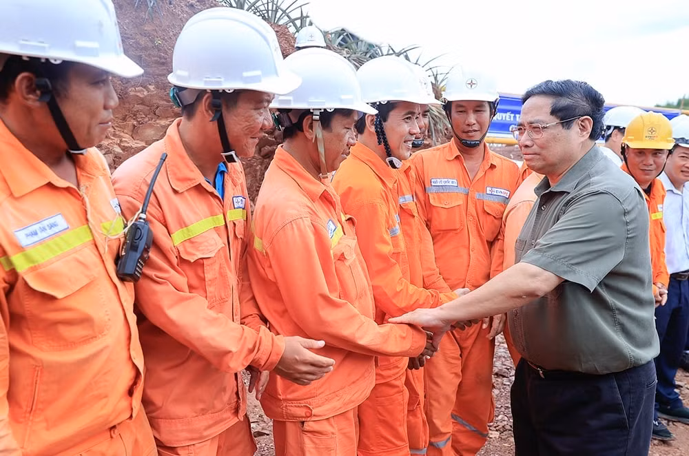 thu tuong chinh phu bieu duong evn evnnpt no luc thi cong du an duong day 500kv mach 3 hinh 2