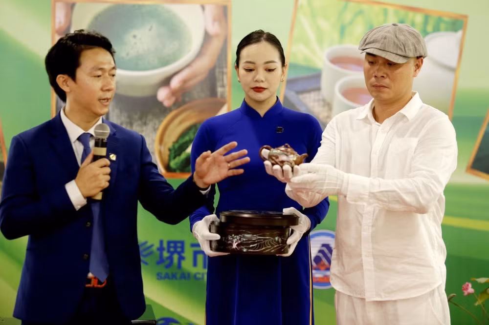 doi am tra dao nhat ban va tra thuc viet nam hinh 5
