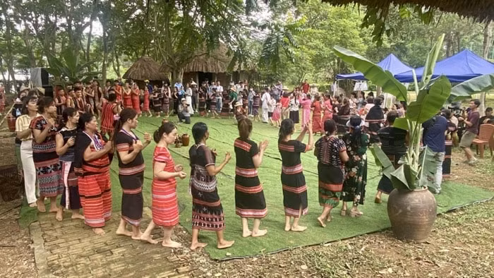 trai nghiem va kham pha mua he tai lang van hoa hinh 1