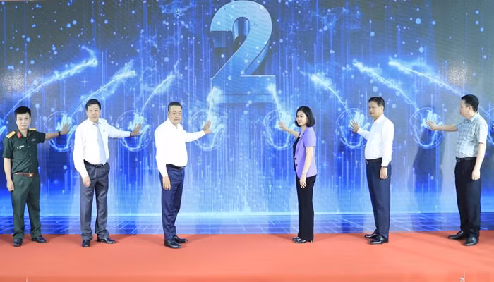 ha noi khai truong thi diem trung tam dieu hanh giao thong thong minh toc hinh 1