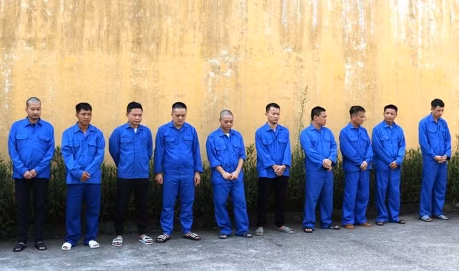 nam dinh triet pha duong day ca do bong da 150 ty dong mua euro hinh 2