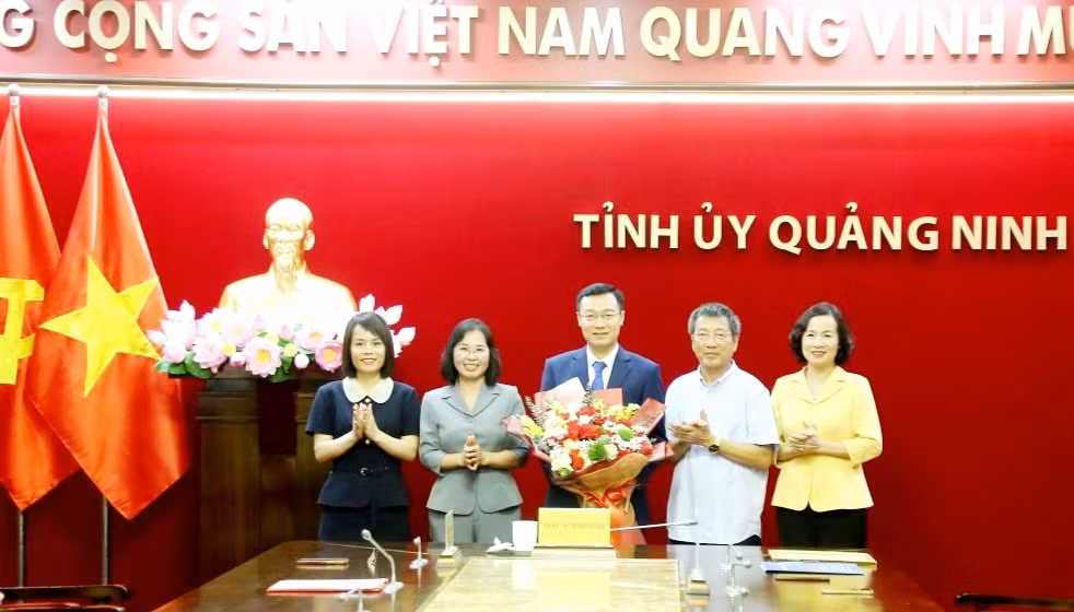 quang ninh bo nhiem chuc vu giam doc tong bien tap trung tam truyen thong tinh hinh 2