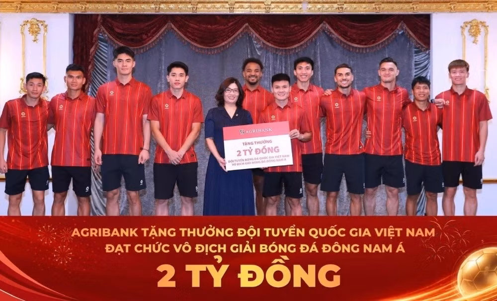 Agribank trao thưởng 2 tỷ đồng chúc mừng Đội tuyển Việt Nam vô địch ASEAN Cup 2026