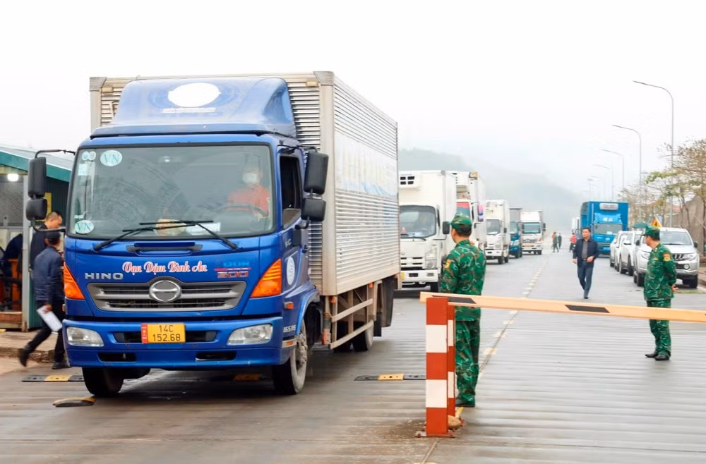 mong cai quang ninh thanh pho noi dia dau to quoc dang vuon minh phat trien ben vung hinh 4