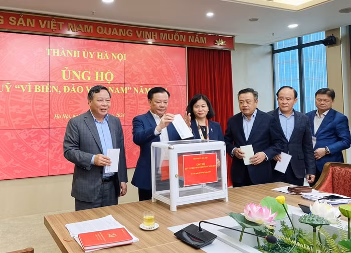lanh dao tp ha noi ung ho quy vi bien dao viet nam nam 2024 hinh 1